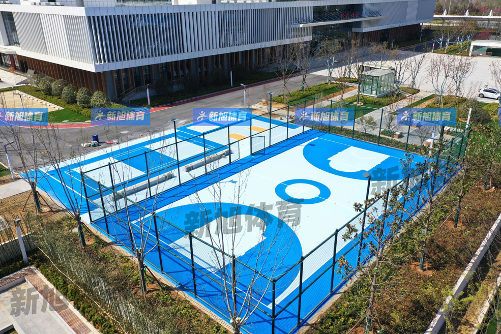 新旭体育职工硅pu球场完工